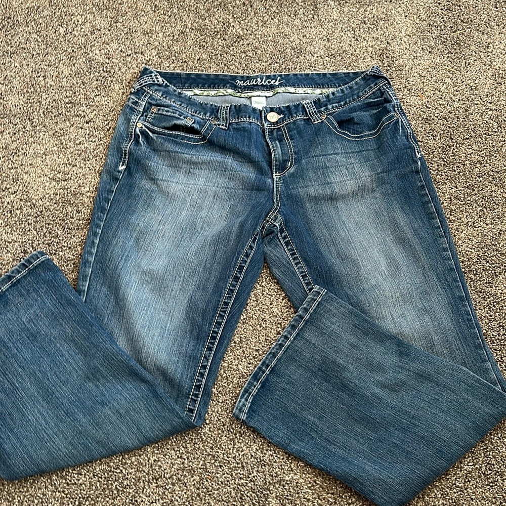 Woman’s Maurice’s jeans. Size 18 short. Lightly worn, in great condition